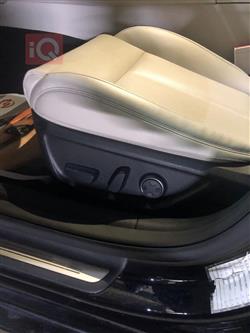جنسس G70